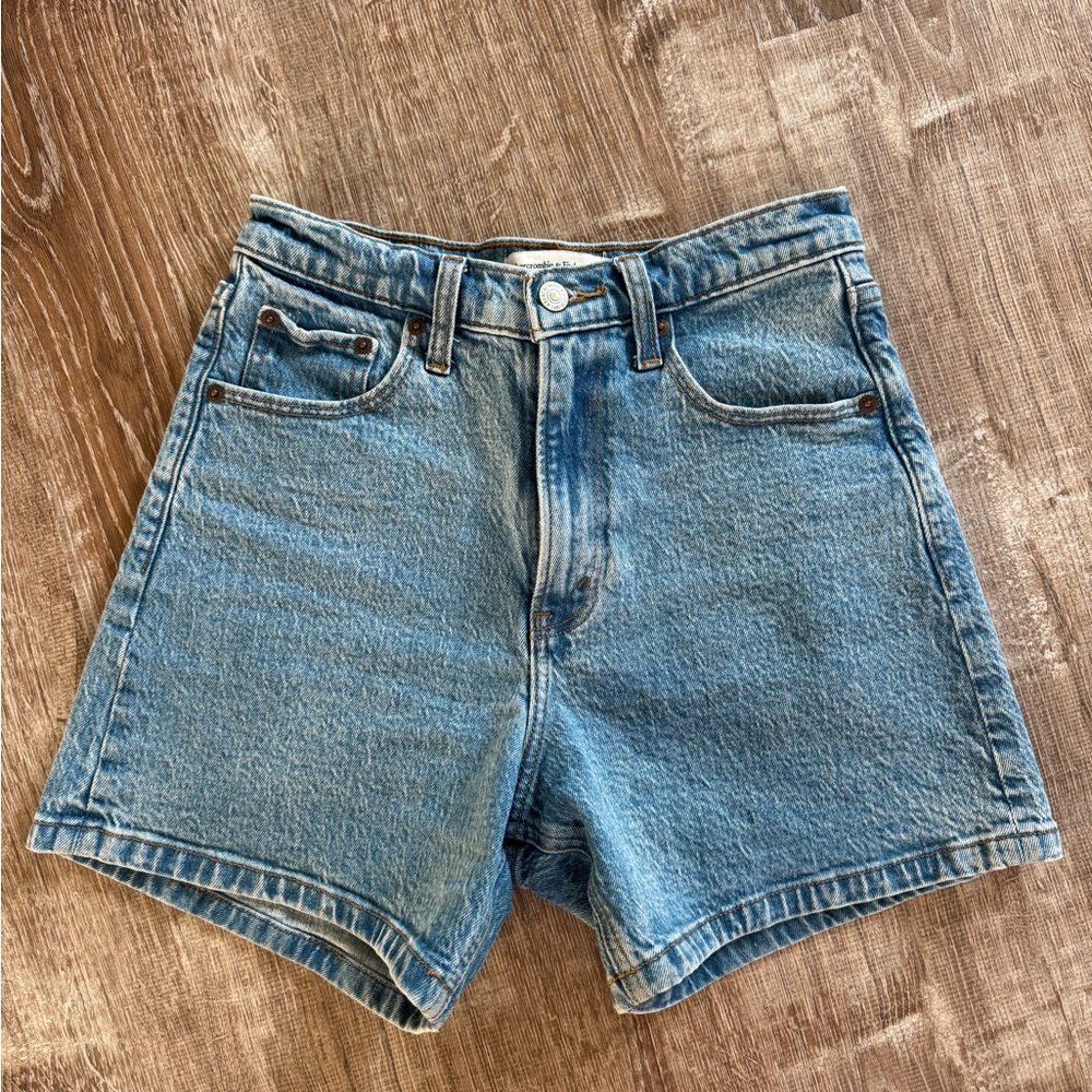 Abercrombie & Fitch High Rise Dad Shorts